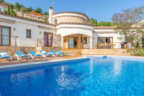 Villa Colina - Stunning panoramic views of the Roses bay Swimming pool and BBQ